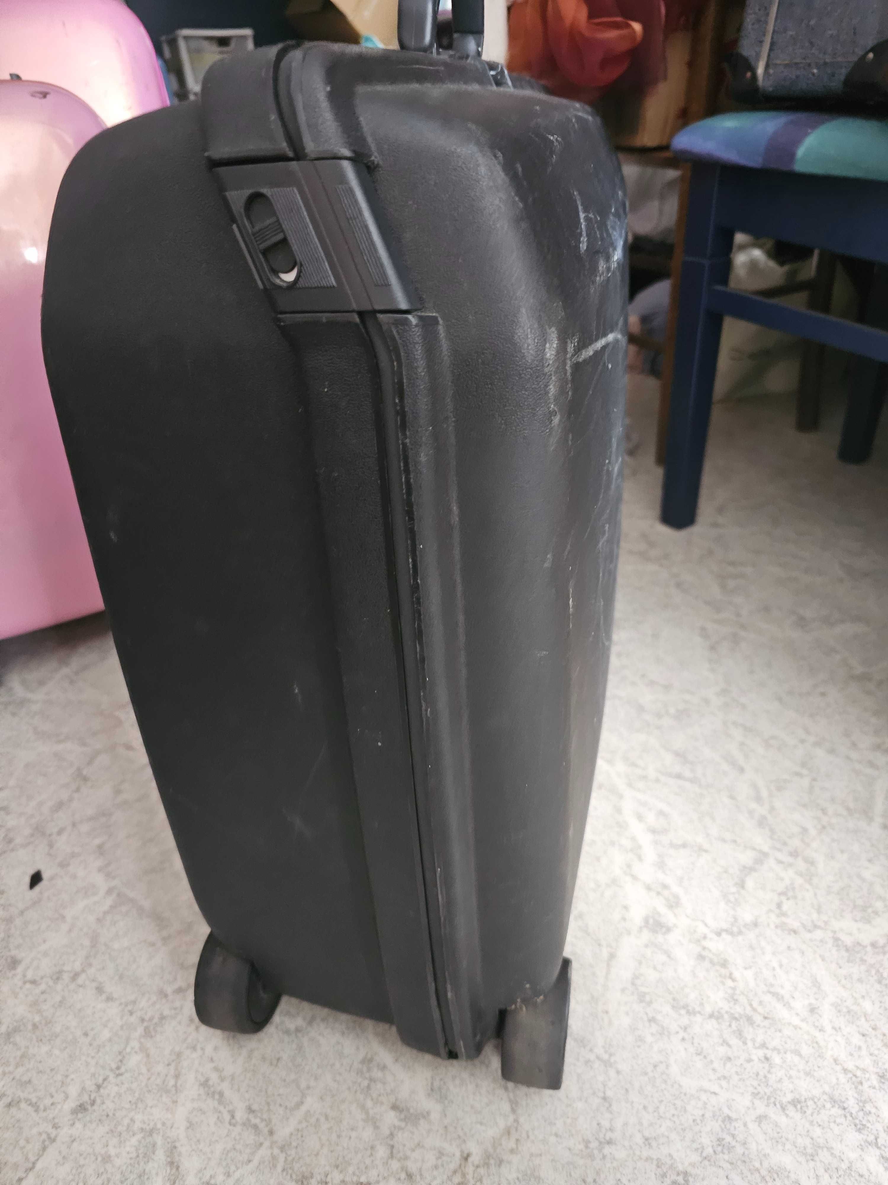 Голям куфар Samsonite