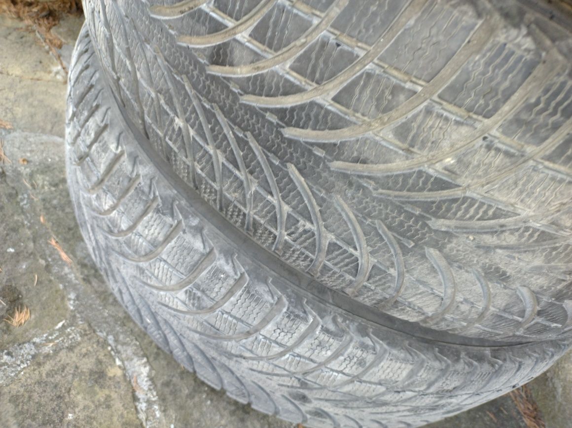 Гуми Michelin 235 65 R17 104H зимни 4 броя