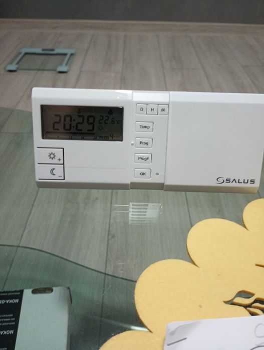 Termostat Salus nou preț 230 lei