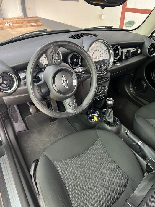 Vand Mini One fab 2013 benzina 4000 oferta !