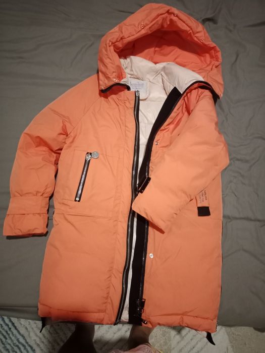 Қысқы куртка сатам қыздық 7-10жасқа