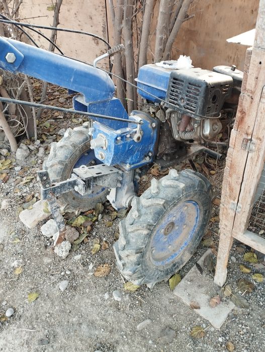 Продам трактор мото работает отлично пару раз пользовался