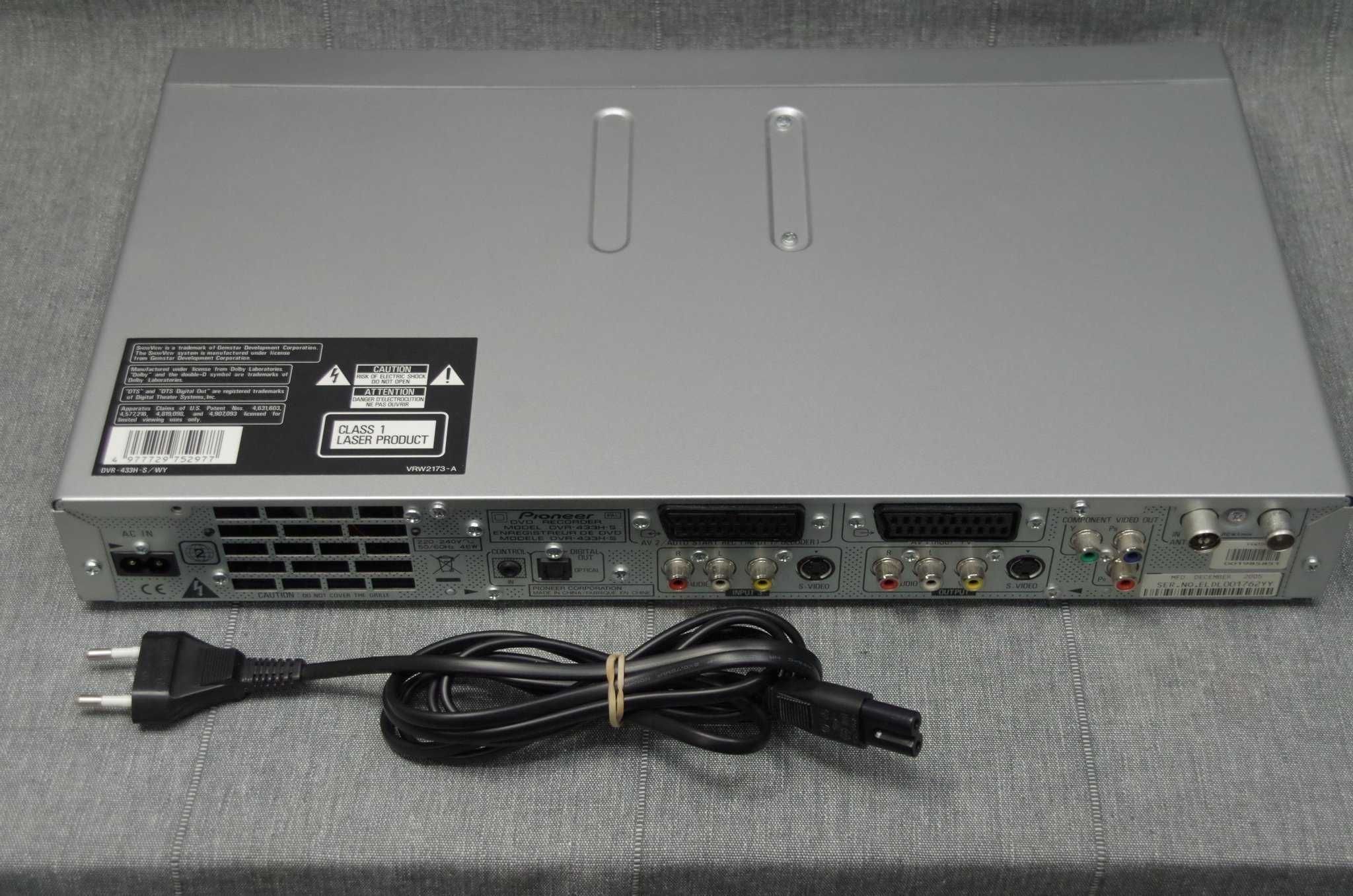 Inregistreaza filme - PIONEER HDD/DVD Recorder intrari DV-RCA