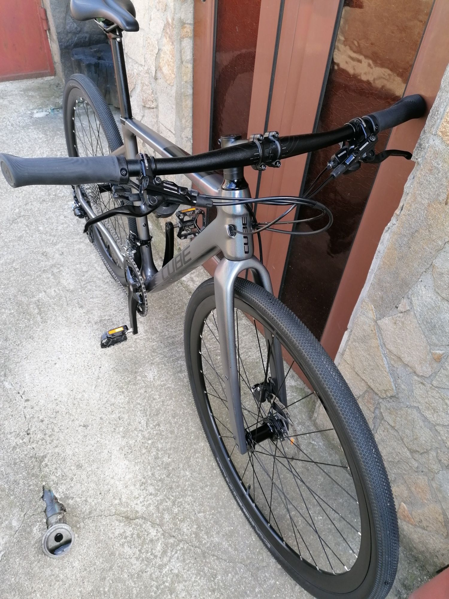 CUBE Карбон Гравел-Хибрид 28 цола, Shimano GRX 2 * 11,Хидравлика