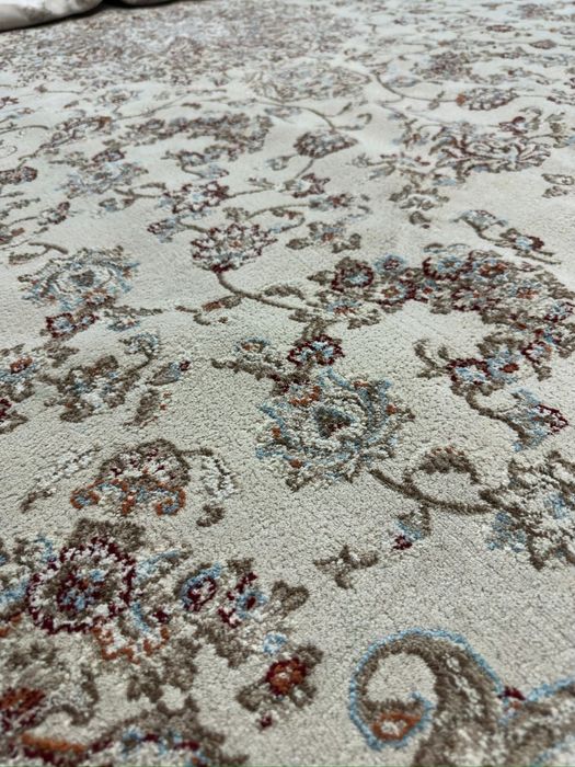 Продается ковер срочно. Размер 3х4