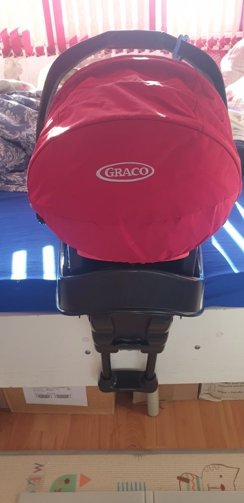 Столче за кола с база Graco Junior 0-13