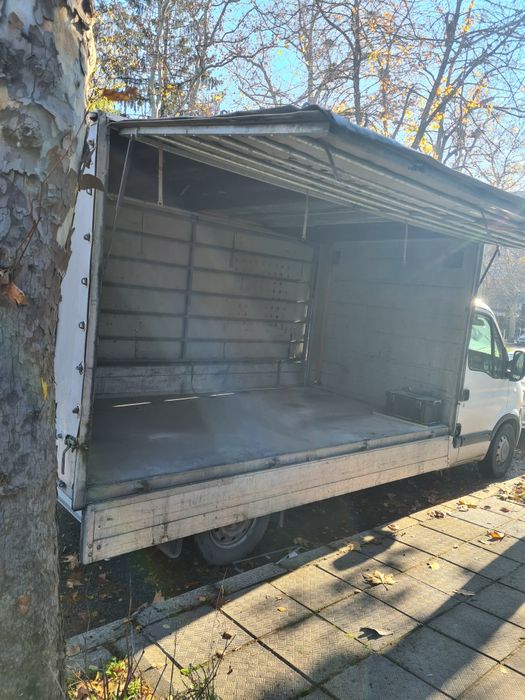 Продавам Renault Master със Брезент