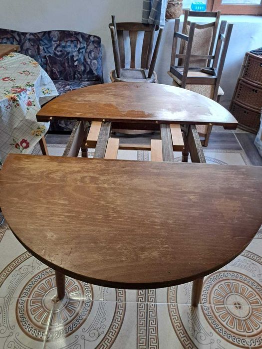 Дървена Маса от естествен материал