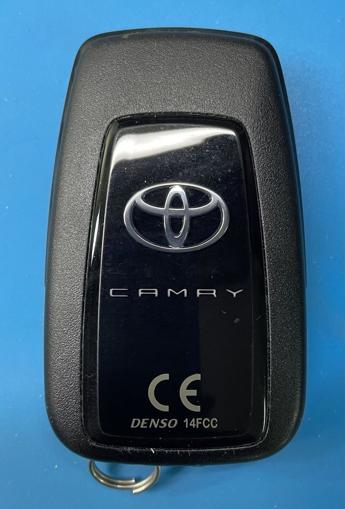 Смарт ключ Тойота Камри. Smart Camry