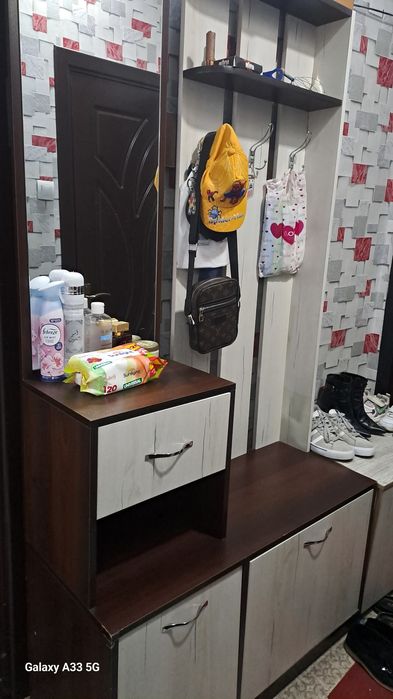 Прихожая мебель.