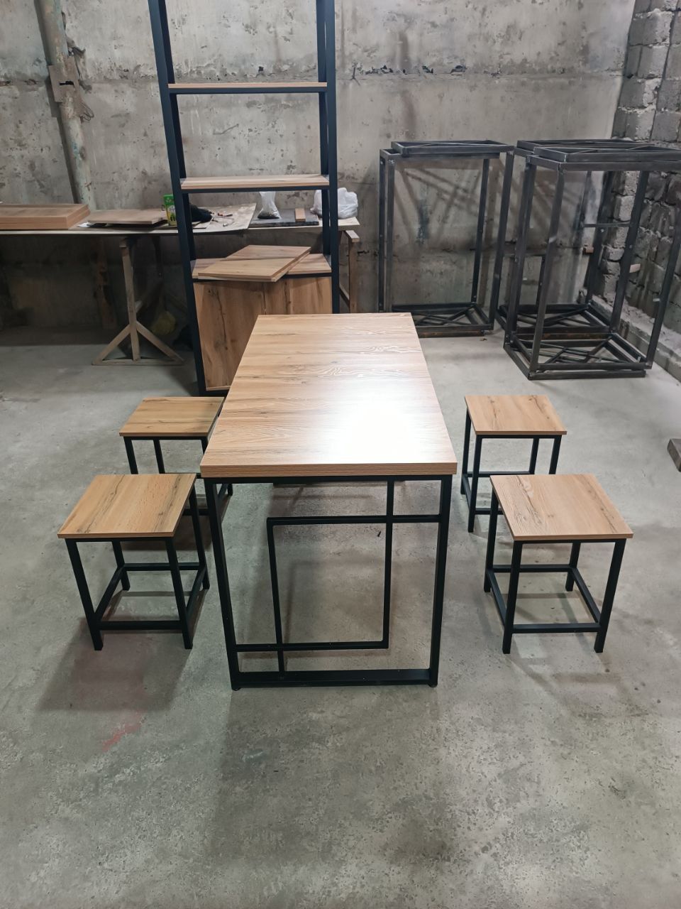 Loft mebil  parta stilaj va boshqa ofes oshxona uy jihozlari yasaymiz