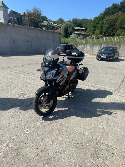 Motocicletă Suzuki V-strom 650