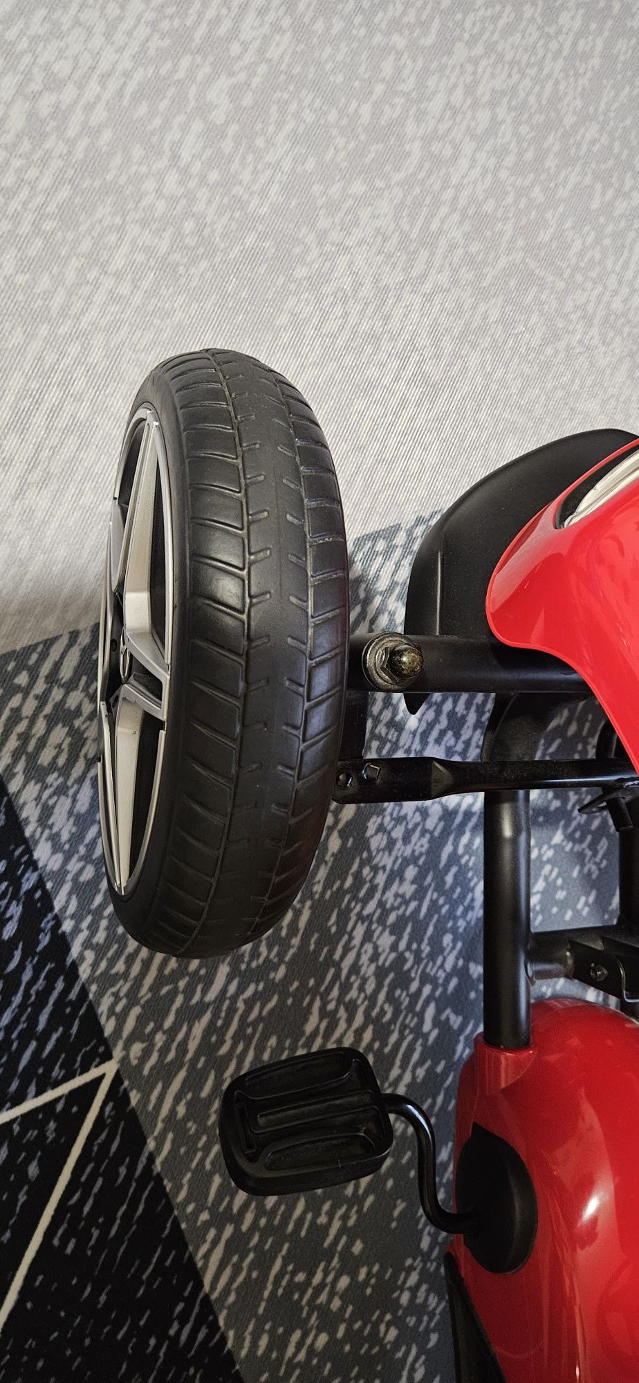 KART cu pedale Mercedez Benz