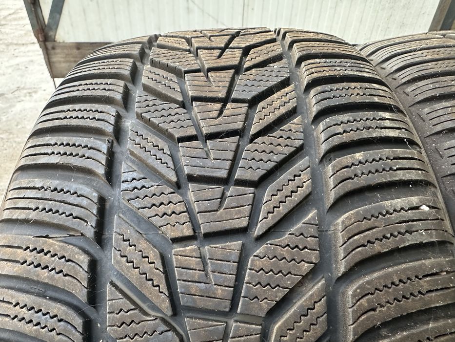 Зимни гуми 19 цола Hankook i*cept evo3