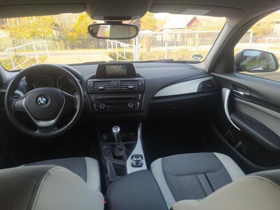 BMW 116i, fabricație 2012 
- keyless go
- dublu climatronic
- star&
