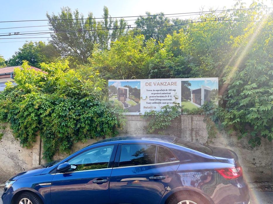 451 mp Teren central cu AUTORIZAȚIE DE CONSTRUCȚIE VILA 210 MP. .