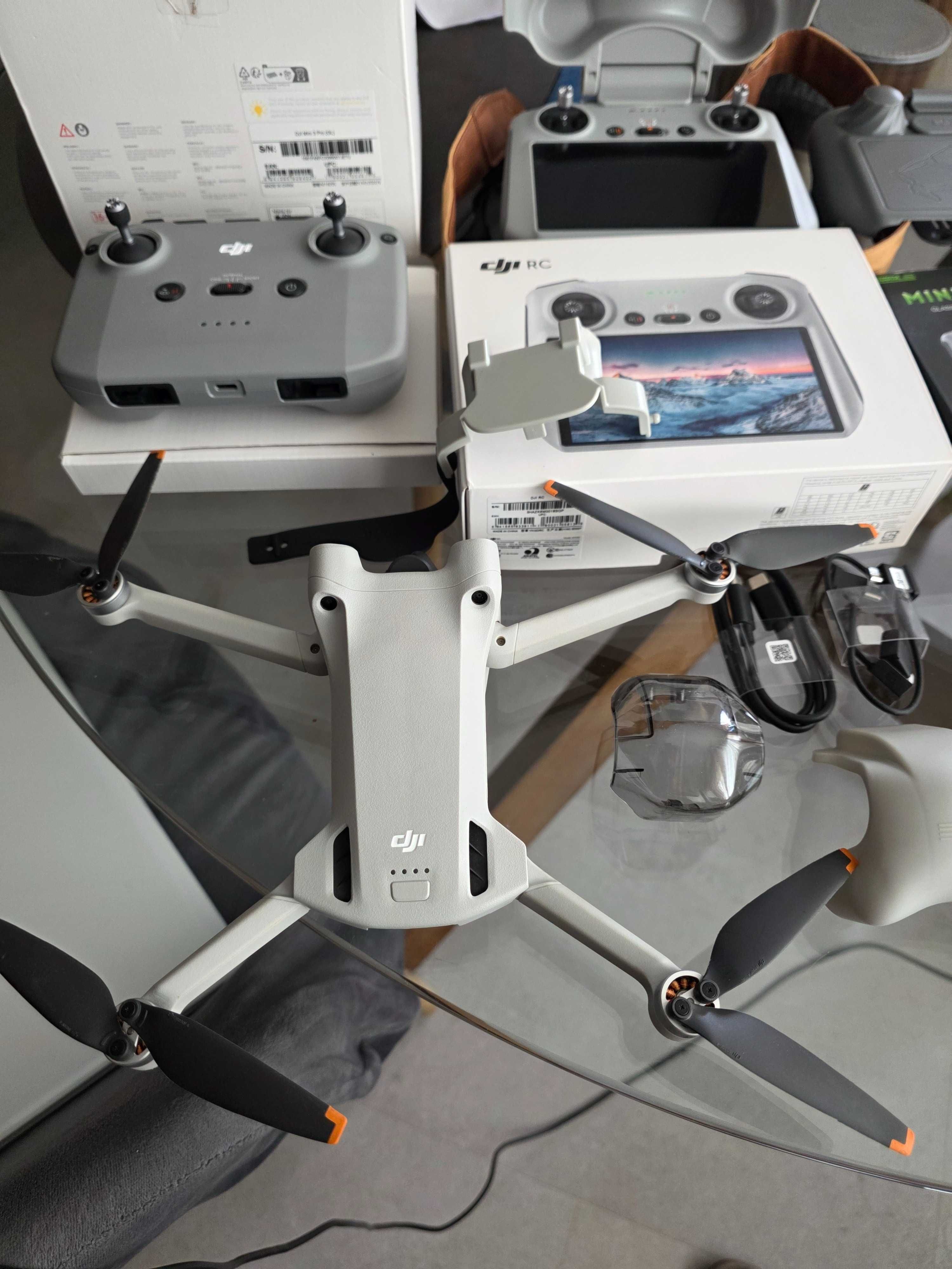 Продавам дрон DJI MINI 3 PRO