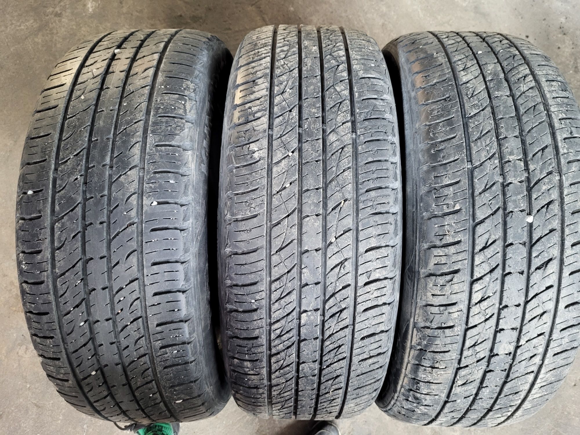 Балоны 3 шт  Kumho шины колеса 235.55.R19