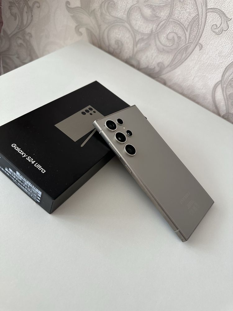 Vând Urgent S24 Ultra 5 G