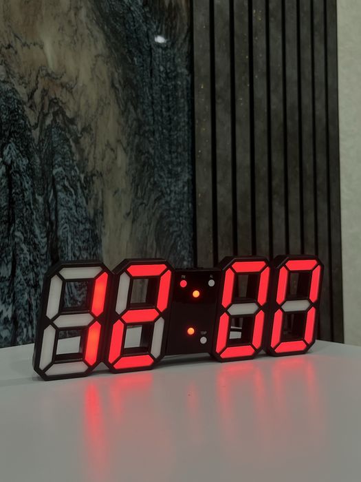 Настольные часы.