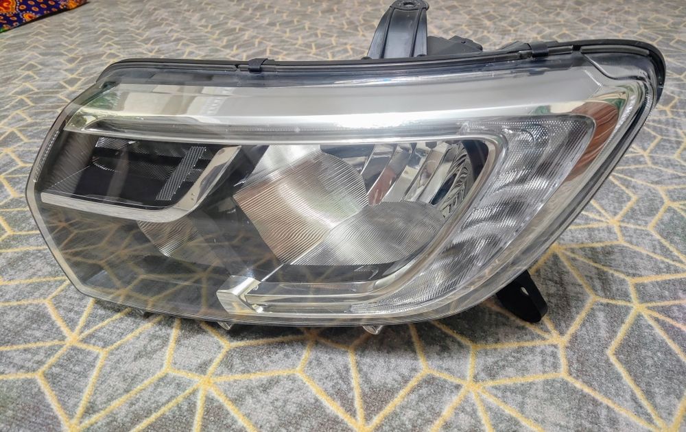 Фара левая рено Логан степвей