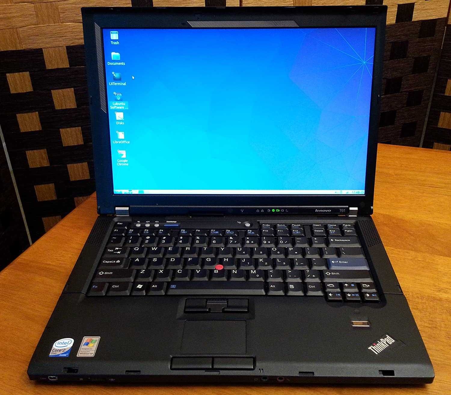 Продавам лаптоп Lenovo ThinkPad T61