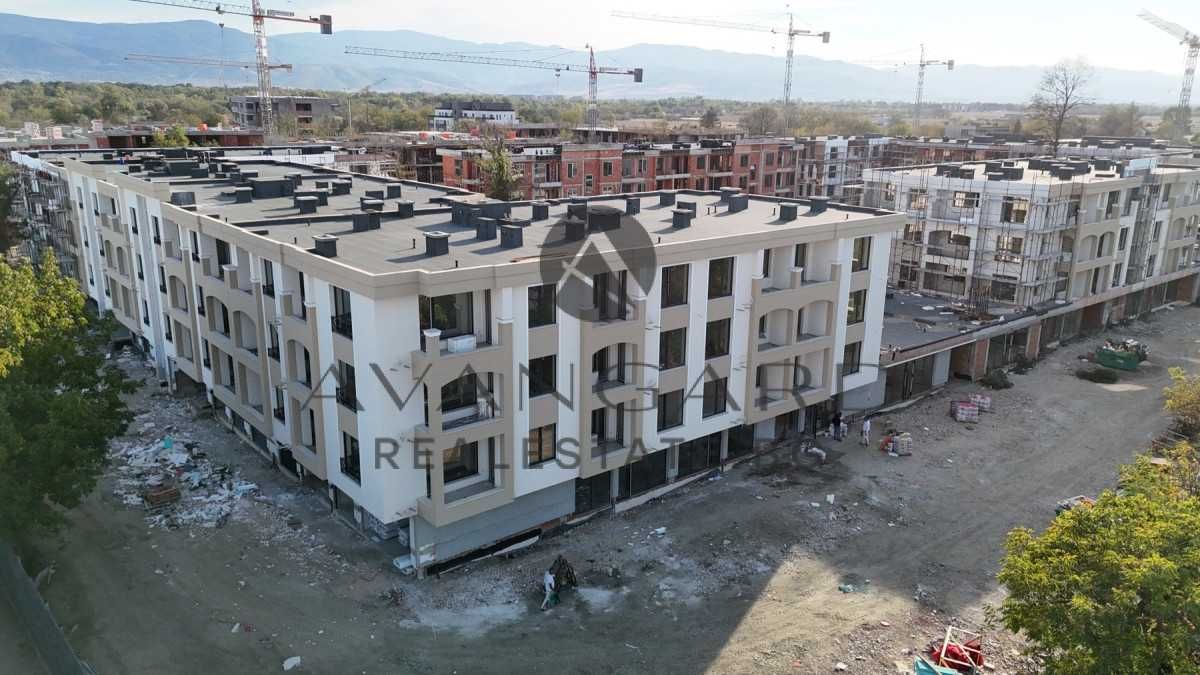 оф.21512 Тристаен пред АКТ 16 Кършияка