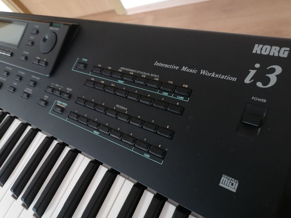 KORG i3 pian orga keyboard