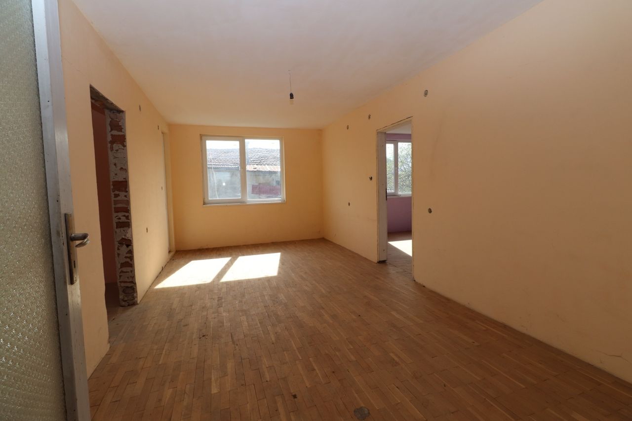 Продава се Етаж от къща в София, Димитър Миленков - 110 кв.м за 1418 €/кв.м - Снимка #6