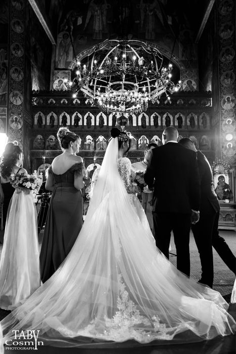 Rochie mireasa Oksana Mukha