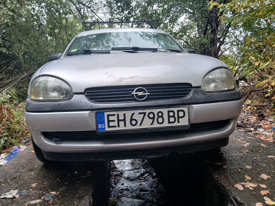 Опел коорса 2000г всичко сменено поддържана кола