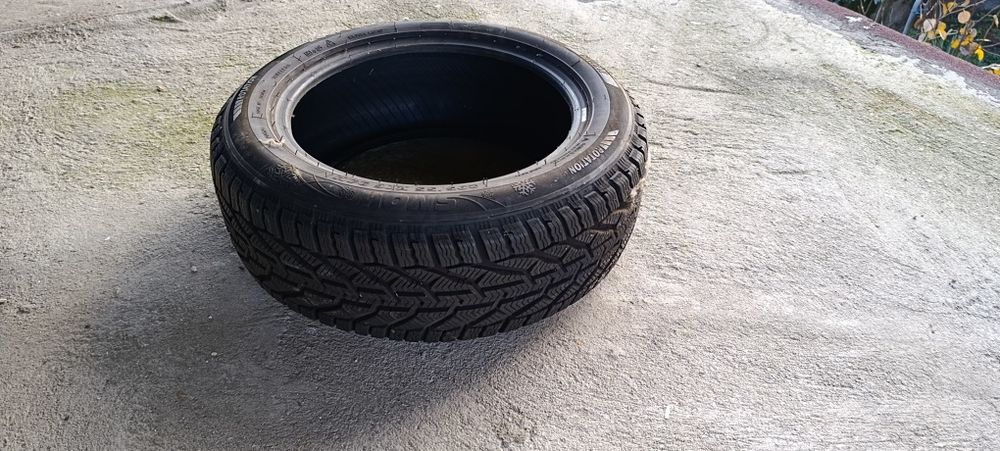 Продавам ЗИМНИ ГУМИ (чифт)