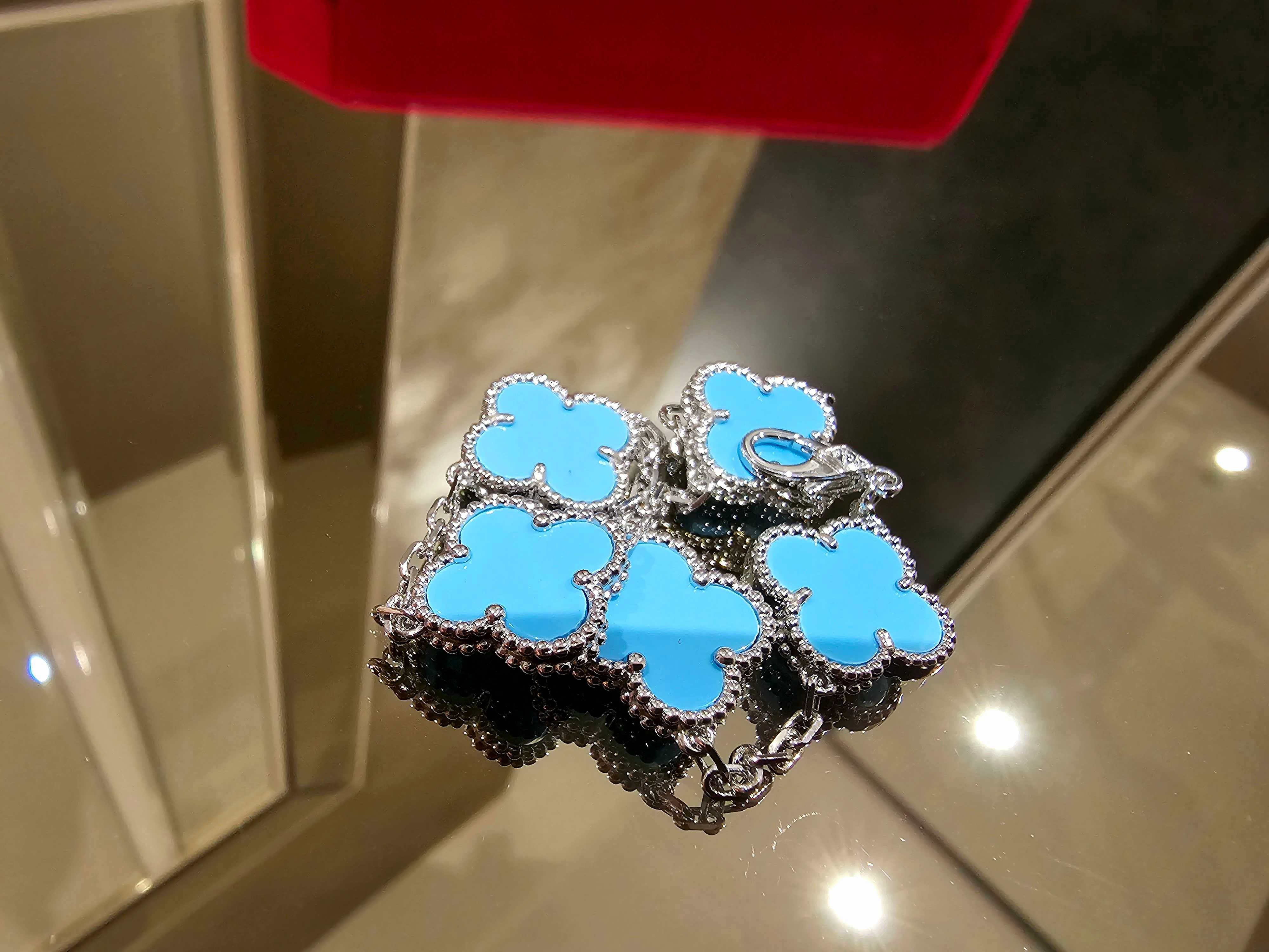 Van Cleef & Arpels VCA Silver Turquoise 5 Motif Alhambra Дамска Гривна