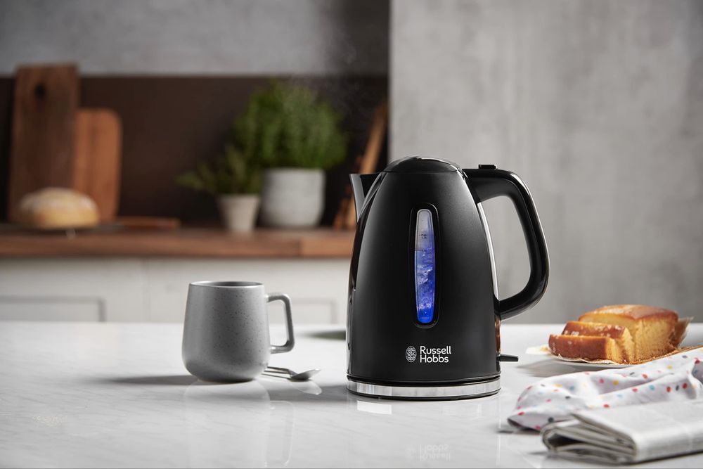 Fierbător Russell Hobbs [1,7 l, 2400 W, iluminare LED albastră
