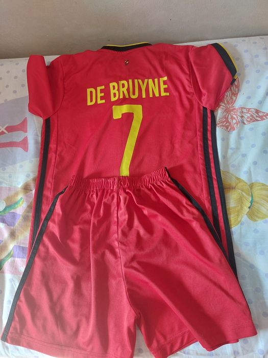 Футболен екип Кевин Д.Броине