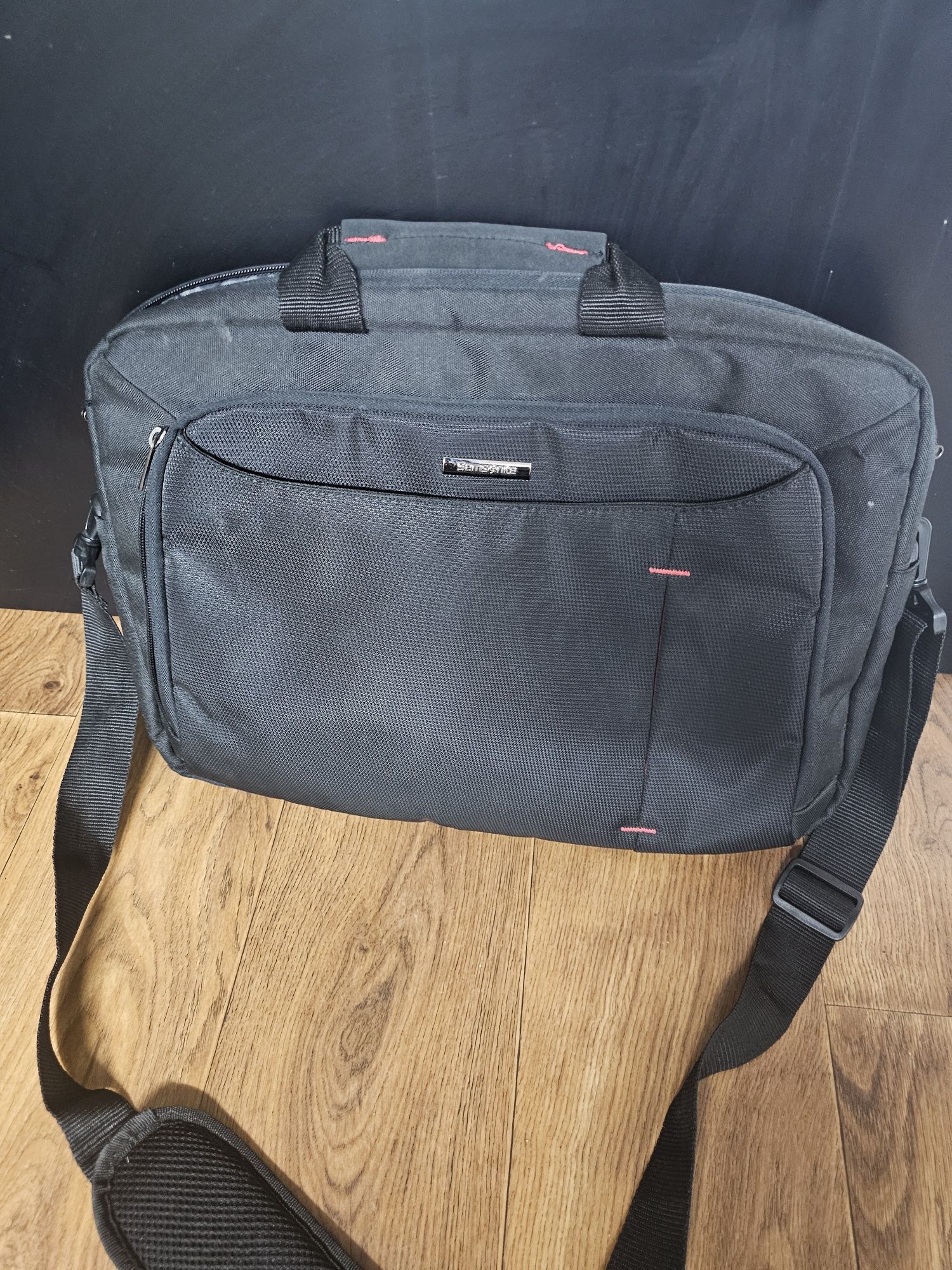 Чанти и раници на Samsonite