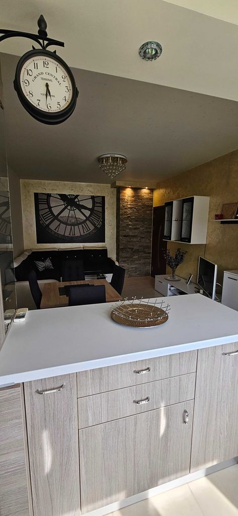 Продава се Двустаен апартамент в Пловдив, Въстанически - 47 кв.м за 1915 €/кв.м - Снимка #1