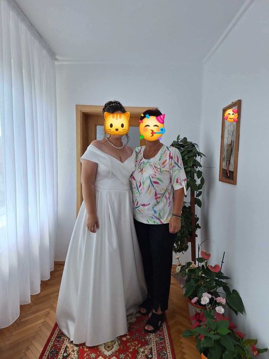Vand rochie de mireasa