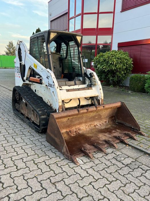 Miniîncărcator frontal șenilat bobcat T190