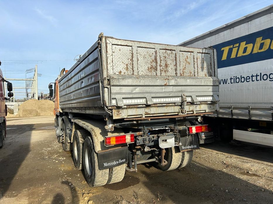 Bena basculabila  Mercedes Actros 8x4