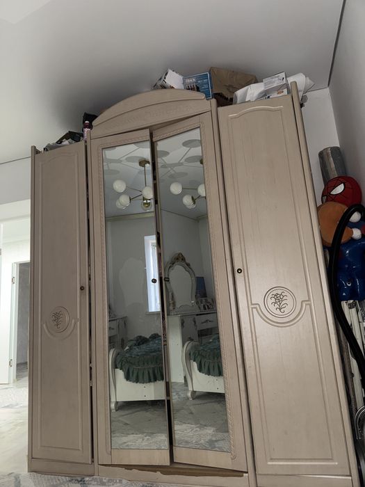 Гарнитуры шкаф сатылады