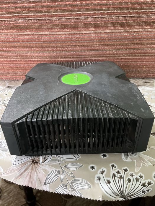 Продавам Xbox Classic