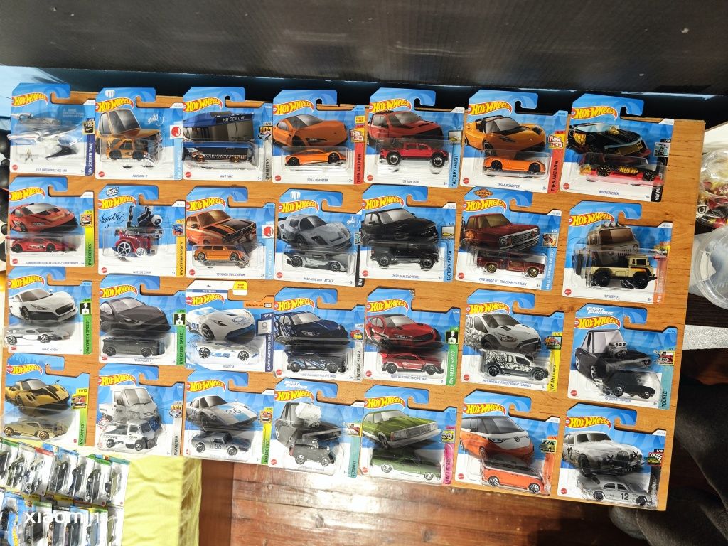 Метални колички Hot wheels Нови!!