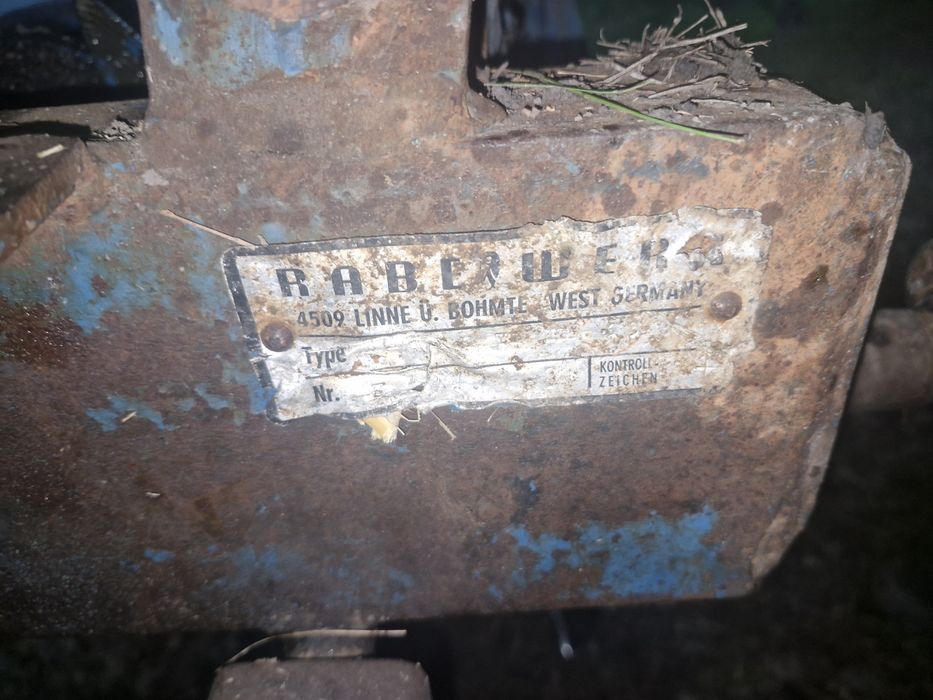 Vând plug reversibil