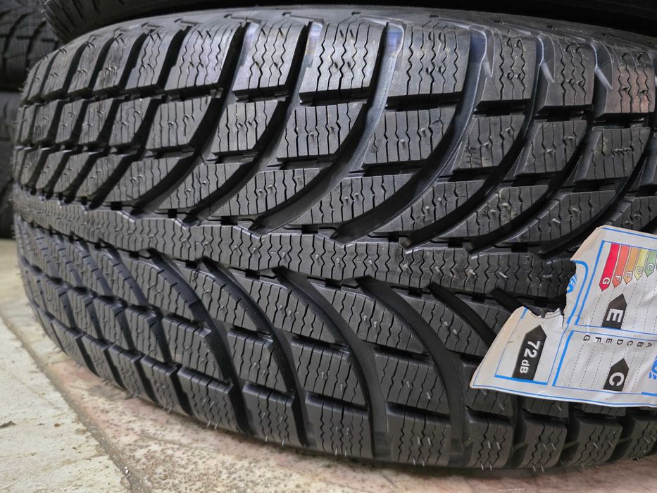 4бр Нови зимни гуми 235 60 17 - Michelin -