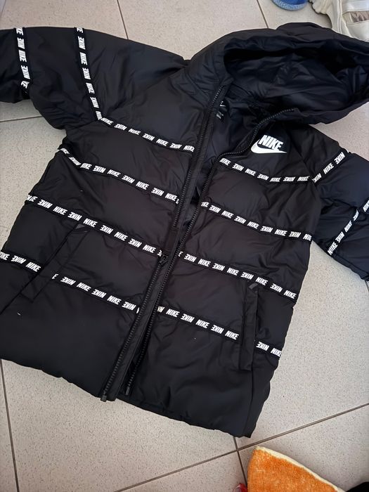 Яке Найк (Nike) ново