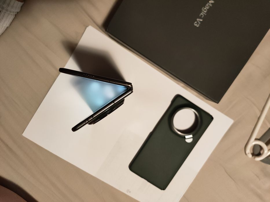 Honor Magic V3 512GB/12GB la cutie - cel mai subtire telefon