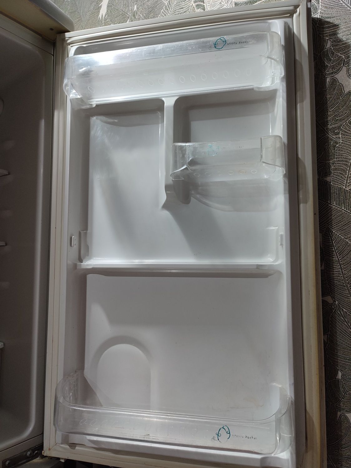 Холодильник Samsung в рабочем состоянии
