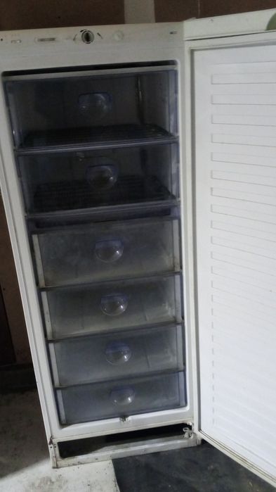 Морозильник либхер