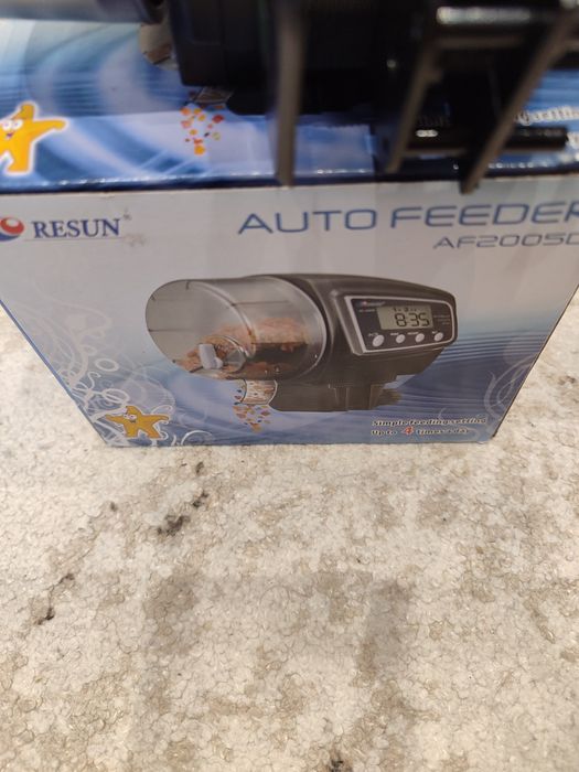 Автоматична хранилка за риби